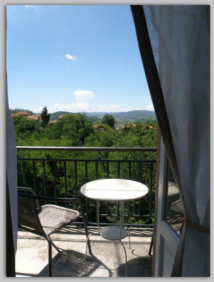Bed and Breakfast Cascina Luvot à Melazzo Extérieur photo