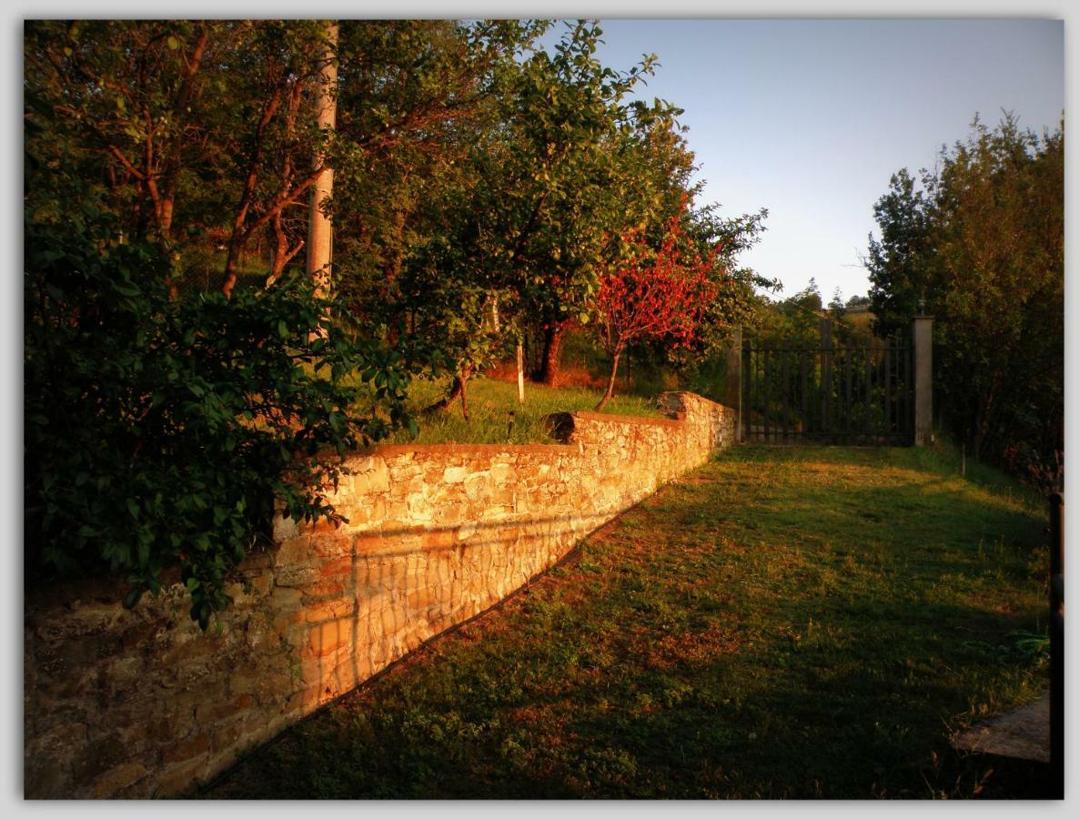 Bed and Breakfast Cascina Luvot à Melazzo Extérieur photo